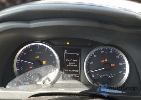 2018 Toyota Highlander Le z USA, uszkodzony, nr VIN 5TDBZRFH5JS831377